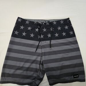 Hurley Phantom Men's USA Flag Board Shorts - Black & Gray (Size 33)